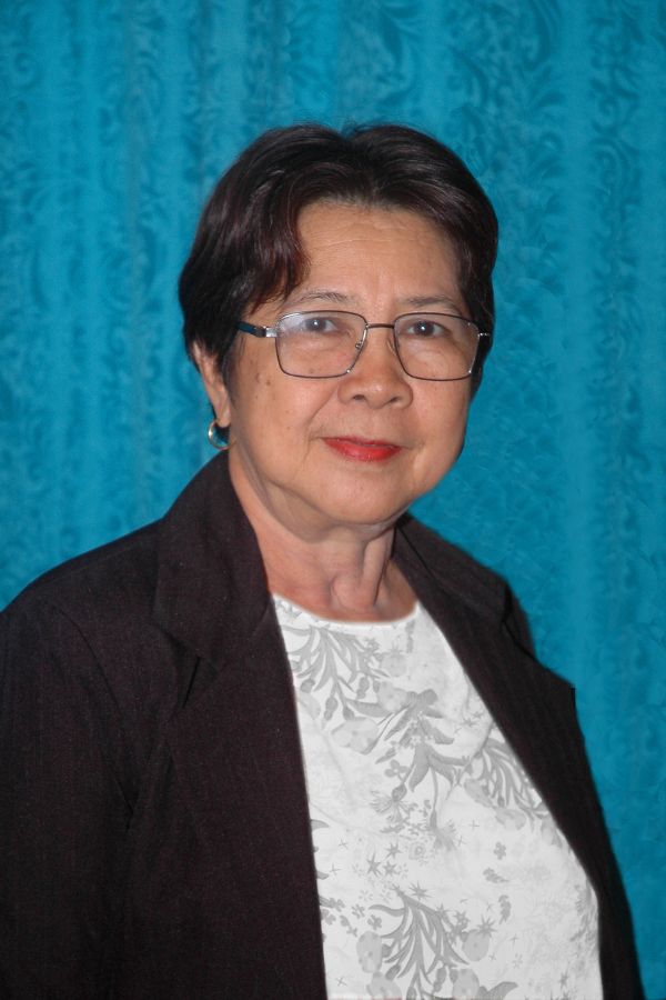 Edna G Nogueres